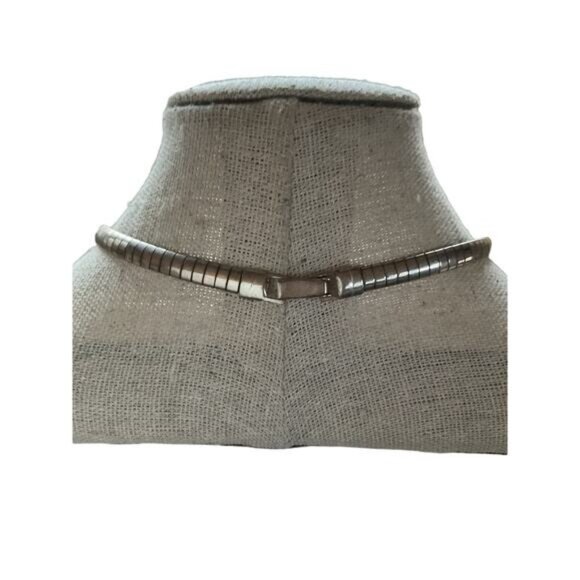 Vintage Silver-Toned Herringbone Chain Necklace Unisex Elegant Classic - Picture 4 of 4